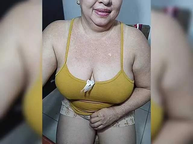 Live sex webcam photo for LolytaWOMAN #287185527