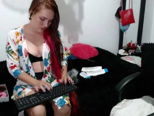 Live sex webcam photo for LondonTerry #272579845