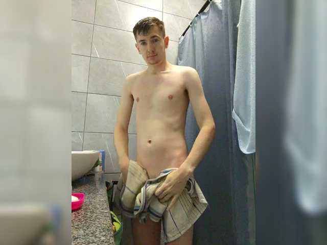 Live sex webcam photo for Lonely-Boy-- #292212432