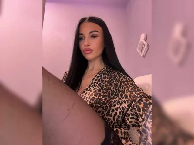 Live sex webcam photo for LonelyNasty1 #290384644