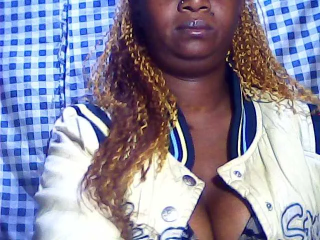 Live sex webcam photo for Loneyone2 #275585530