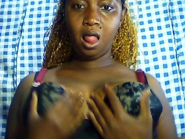 Live sex webcam photo for Loneyone2 #275609347