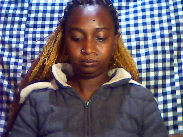 Live sex webcam photo for Loneyone2 #275660601