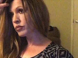 Live sex webcam photo for LonnieLove #227145447