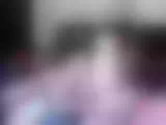 Live sex webcam photo for Lora-4 #290877202