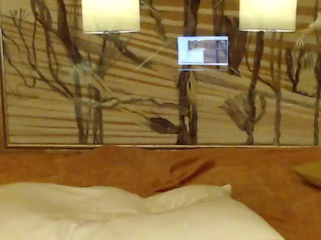 Live sex webcam photo for Lora8888 #291187064