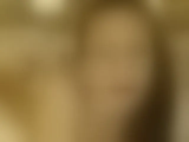 Live sex webcam photo for Lora8888 #293544515