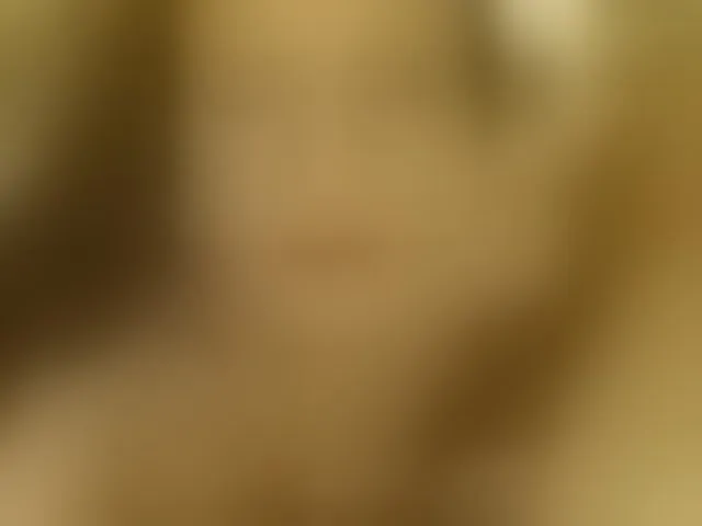 Live sex webcam photo for Lora8888 #293672825