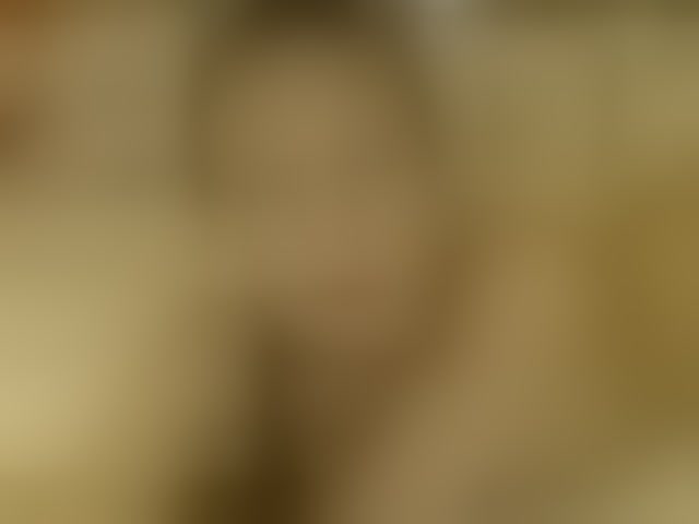 Live sex webcam photo for Lora8888 #294032424