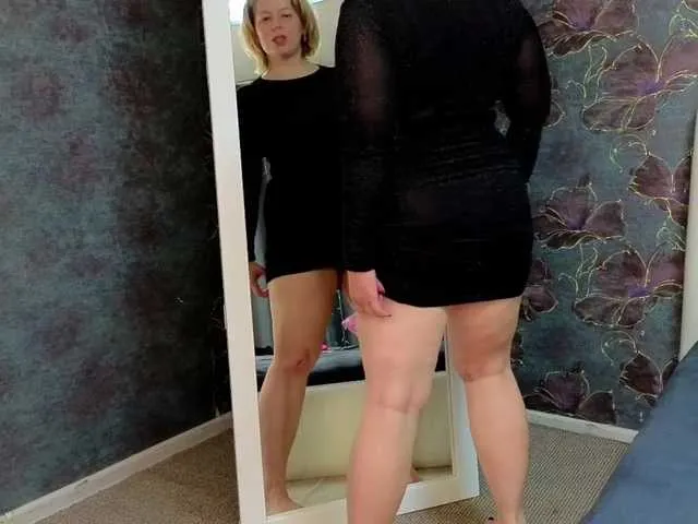 Live sex webcam photo for LoraMiss #277723178