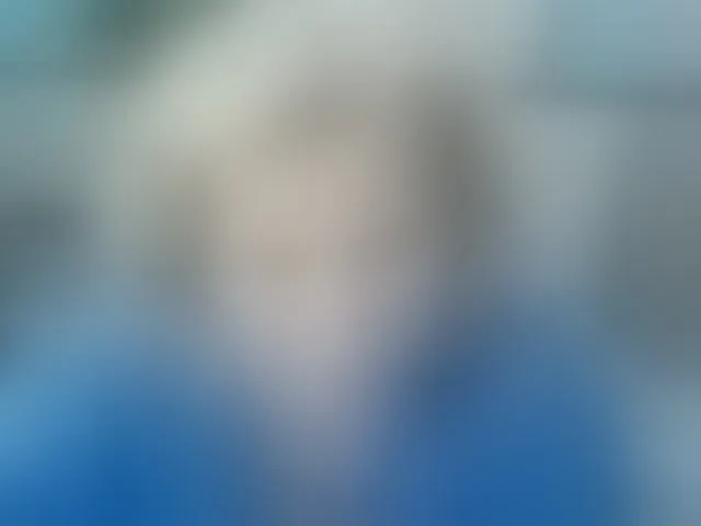 Live sex webcam photo for LoraMiss #294196517
