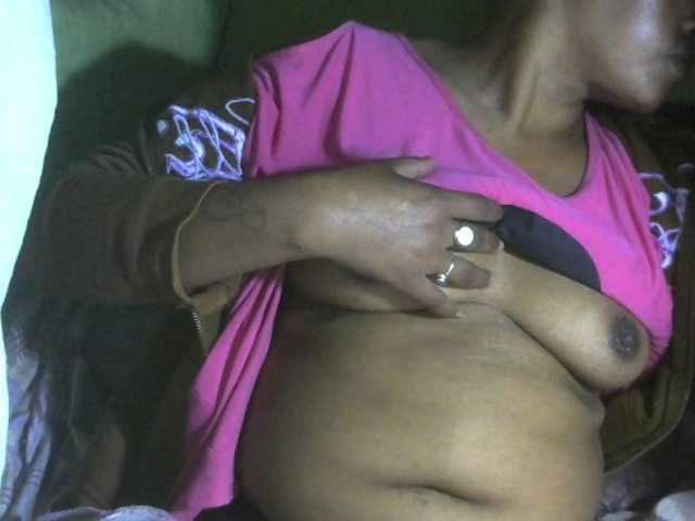 Live sex webcam photo for LorahXVane #291125443