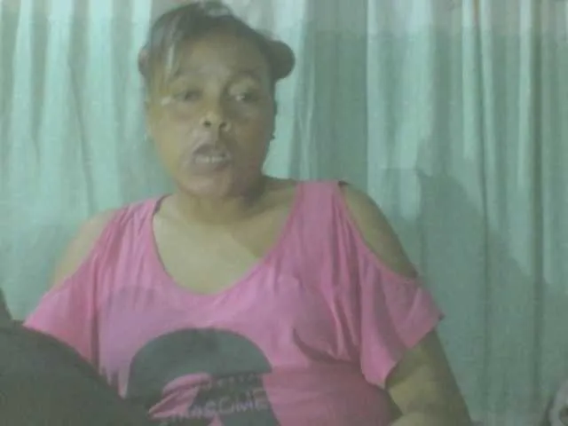 Live sex webcam photo for LorahXVane #291506412