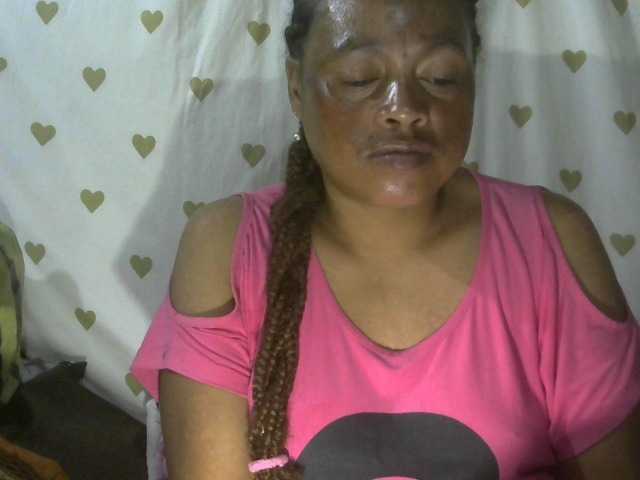 Live sex webcam photo for LorahXVane #291860709