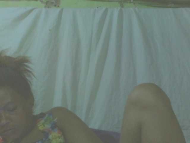 Live sex webcam photo for LorahXVane #292047982