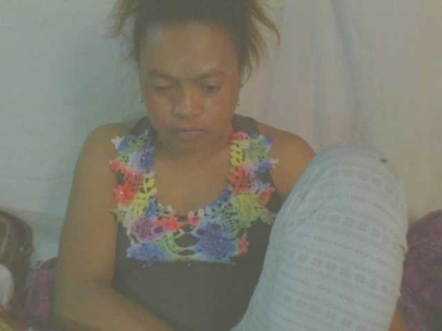 Live sex webcam photo for LorahXVane #292079386