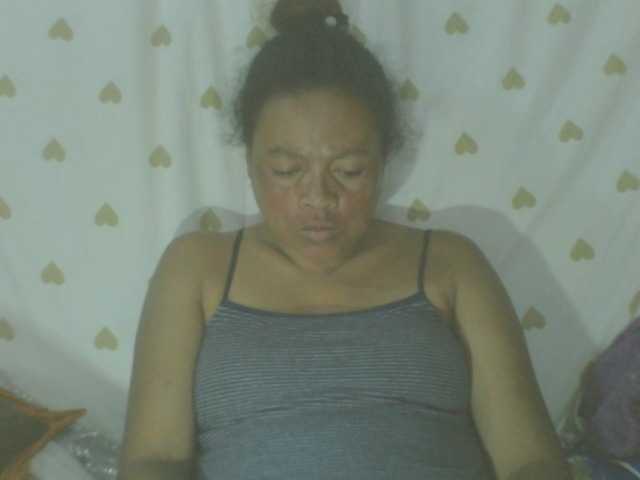 Live sex webcam photo for LorahXVane #292361149