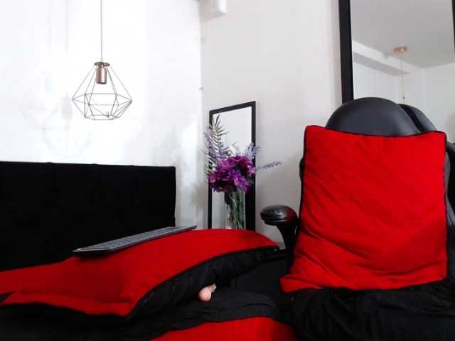 Live sex webcam photo for Lorainne-Love #274289954