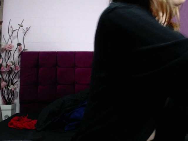 Live sex webcam photo for Lorainne-Love #276232073