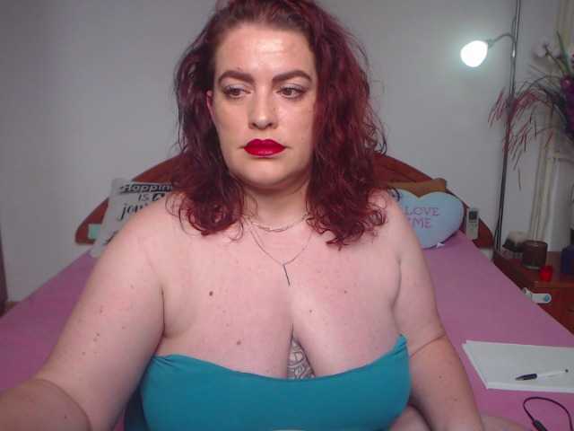 Live sex webcam photo for Loraynne #273454937