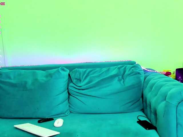 Live sex webcam photo for LorelaiKiss #276000664