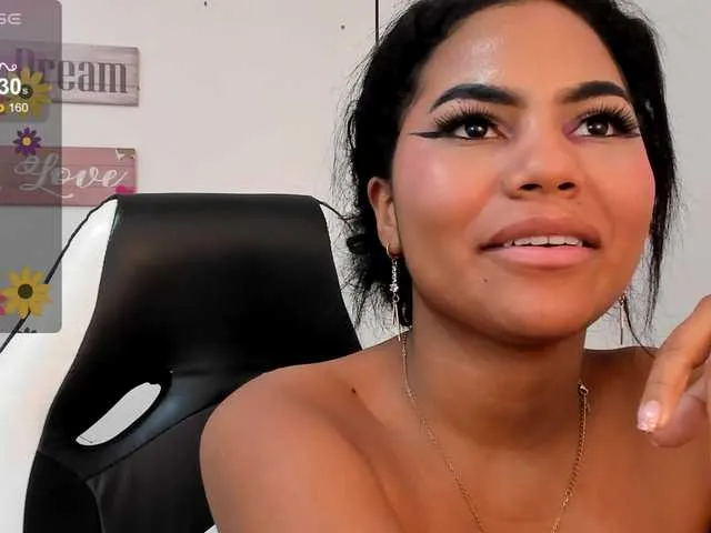 Live sex webcam photo for Loren-bounce #278026840
