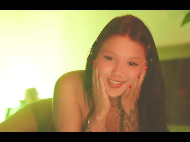 Live sex webcam photo for LorenRosse #277871283