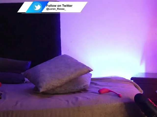 Live sex webcam photo for LorenRosse #290017825