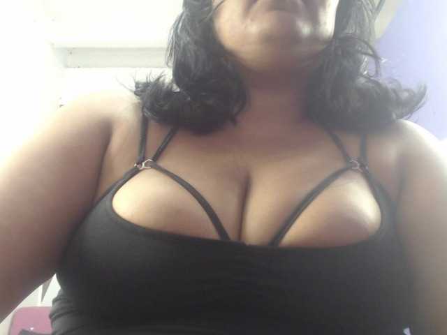 Live sex webcam photo for Lorena60 #276762940