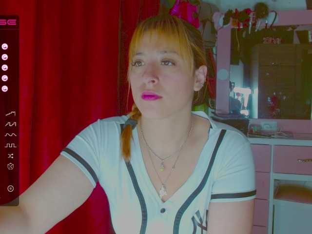 Live sex webcam photo for Lorenalyh #276003844