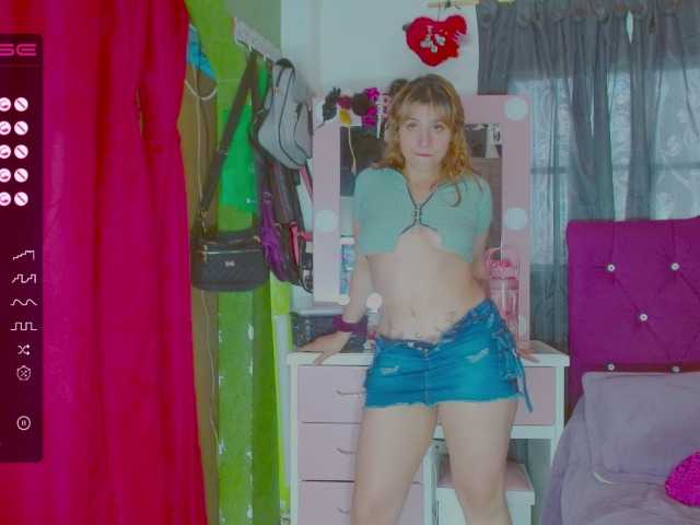 Live sex webcam photo for Lorenalyh #276064776