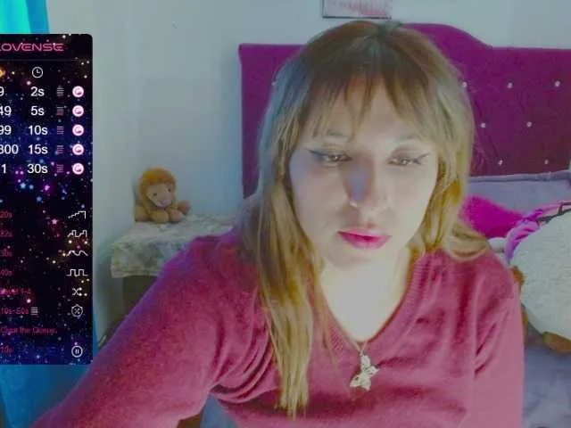 Live sex webcam photo for Lorenalyh #276766310