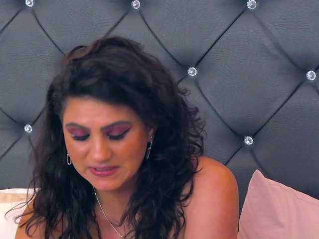 Live sex webcam photo for LorenneMays #291249751