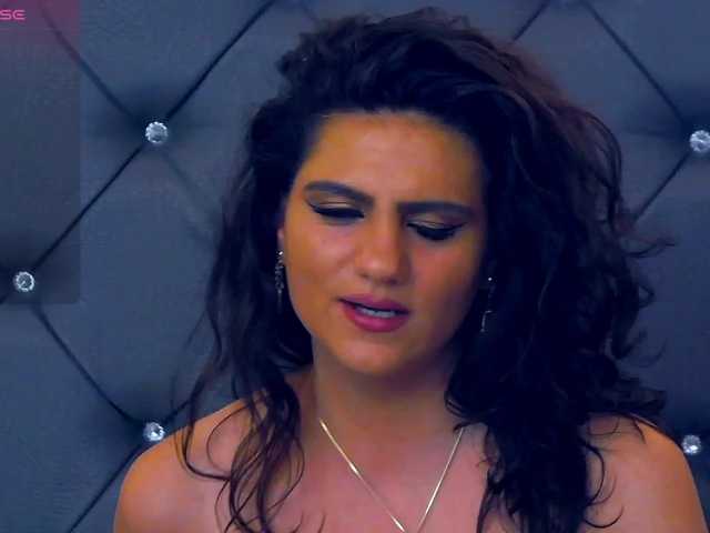 Live sex webcam photo for LorenneMays #291376067