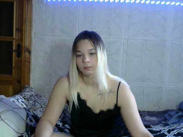 Live sex webcam photo for Loria-Fox #273200730