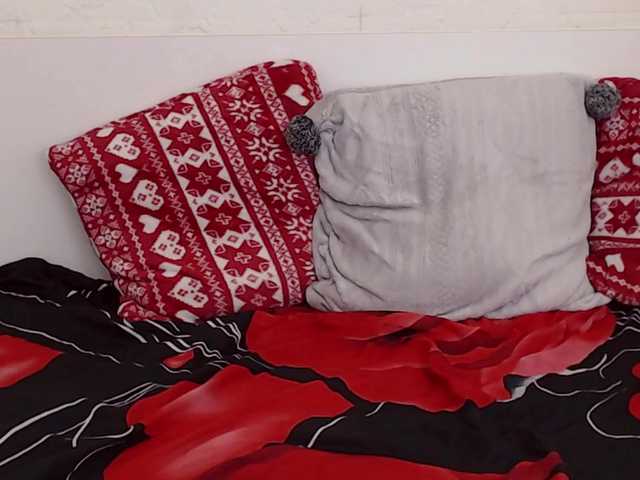 Live sex webcam photo for LornaSerenity #273918251