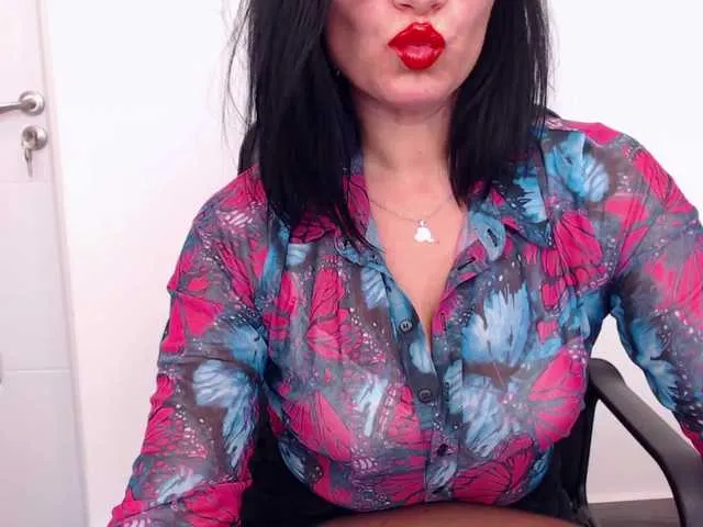 Live sex webcam photo for LornaSerenity #276471970