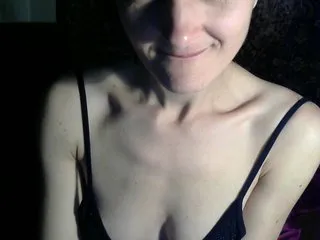 Live sex webcam photo for LorraineOSun #287921416