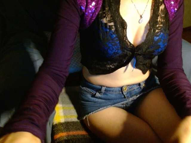 Live sex webcam photo for LorraineOSun #274640087
