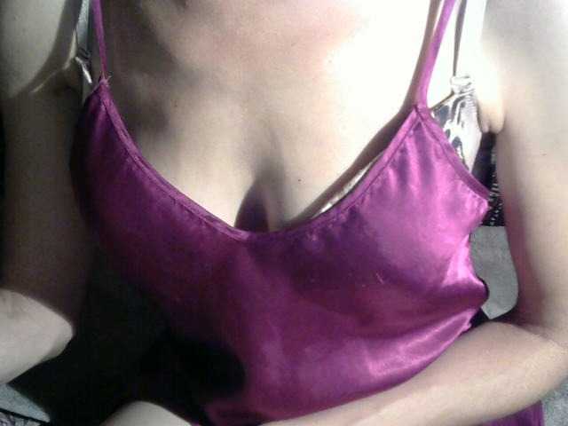 Live sex webcam photo for LorraineOSun #276205841