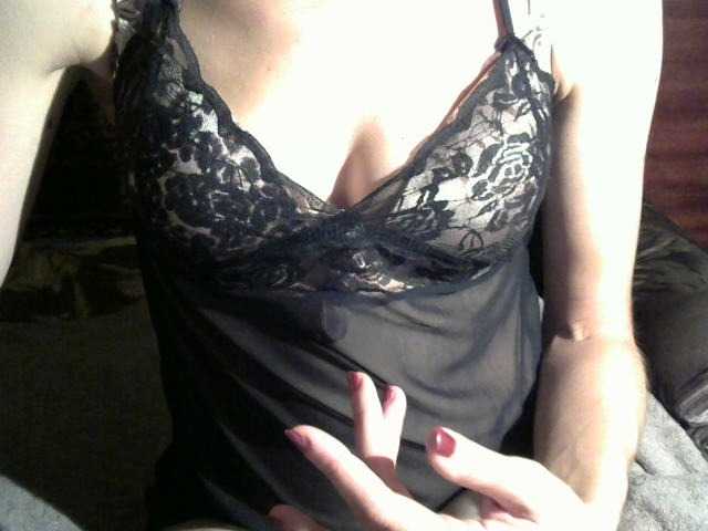Live sex webcam photo for LorraineOSun #276377339