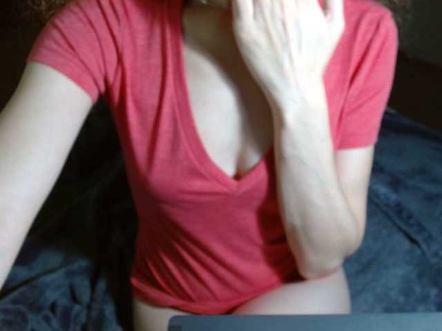 Live sex webcam photo for LorraineOSun #277410909