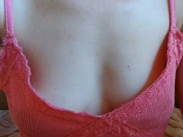 Live sex webcam photo for LorraineOSun #294001900