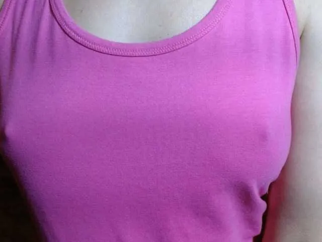 Live sex webcam photo for LorraineOSun #294117232