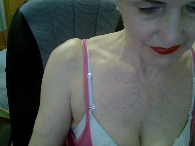 Live sex webcam photo for Lotus-11 #275510818