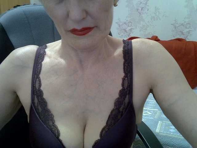 Live sex webcam photo for Lotus-11 #275591533