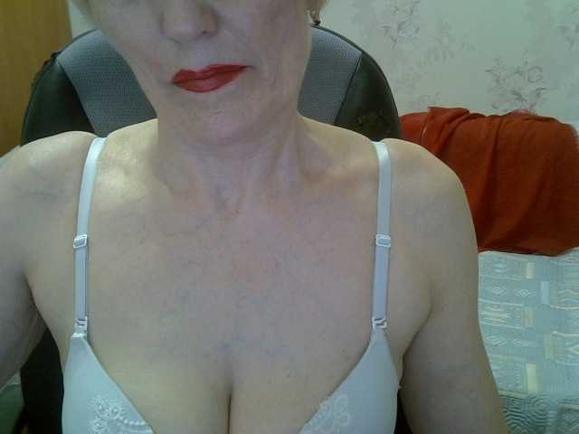 Live sex webcam photo for Lotus-11 #275943370