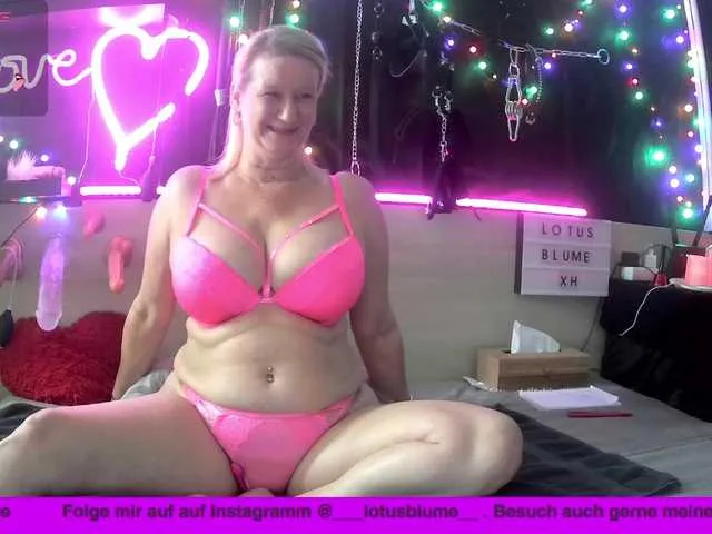 Live sex webcam photo for Lotus-blume #276696161