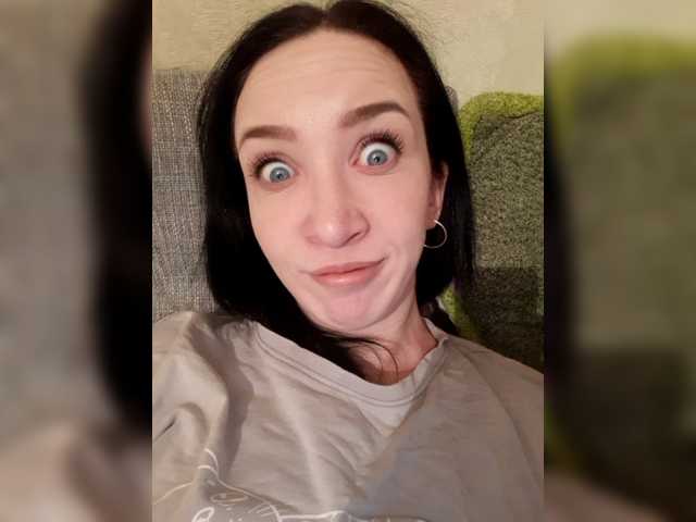 Live sex webcam photo for LoucyDina #272493813