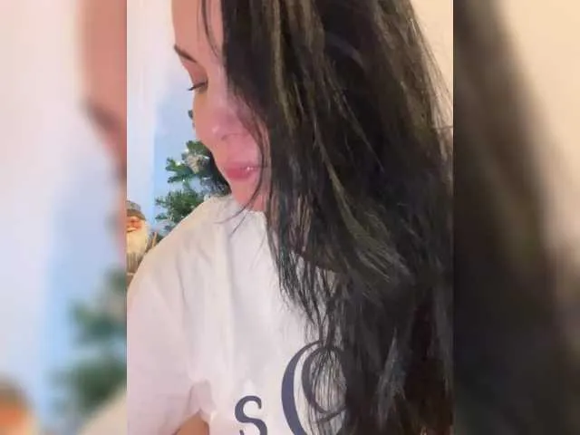 Live sex webcam photo for LouiseJenkin #290338274